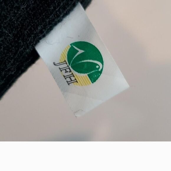 Men's Black Beanie Hat Skull Fire - Picture 7 of 8